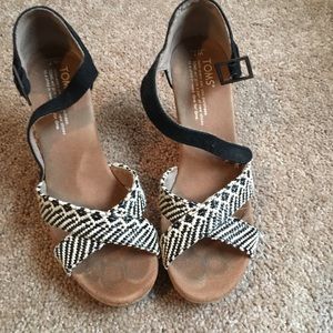 Wedge heels